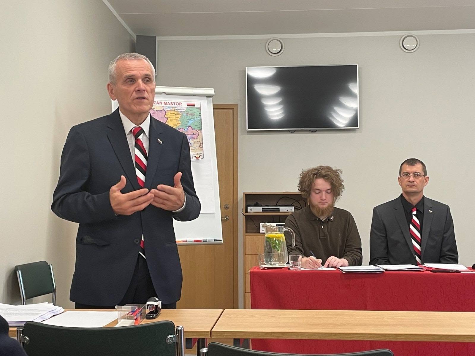 Romaškin Vitalij Erźań Promksoń vetiezemsë. Oťapä oš, Estën mastor, 2022 ijen ožokovoń 1-ce či.