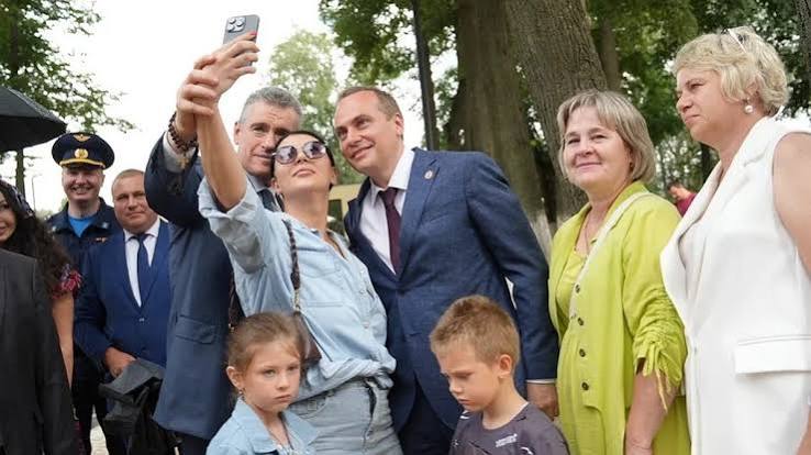 Здунов обещает хорошую жизнь.