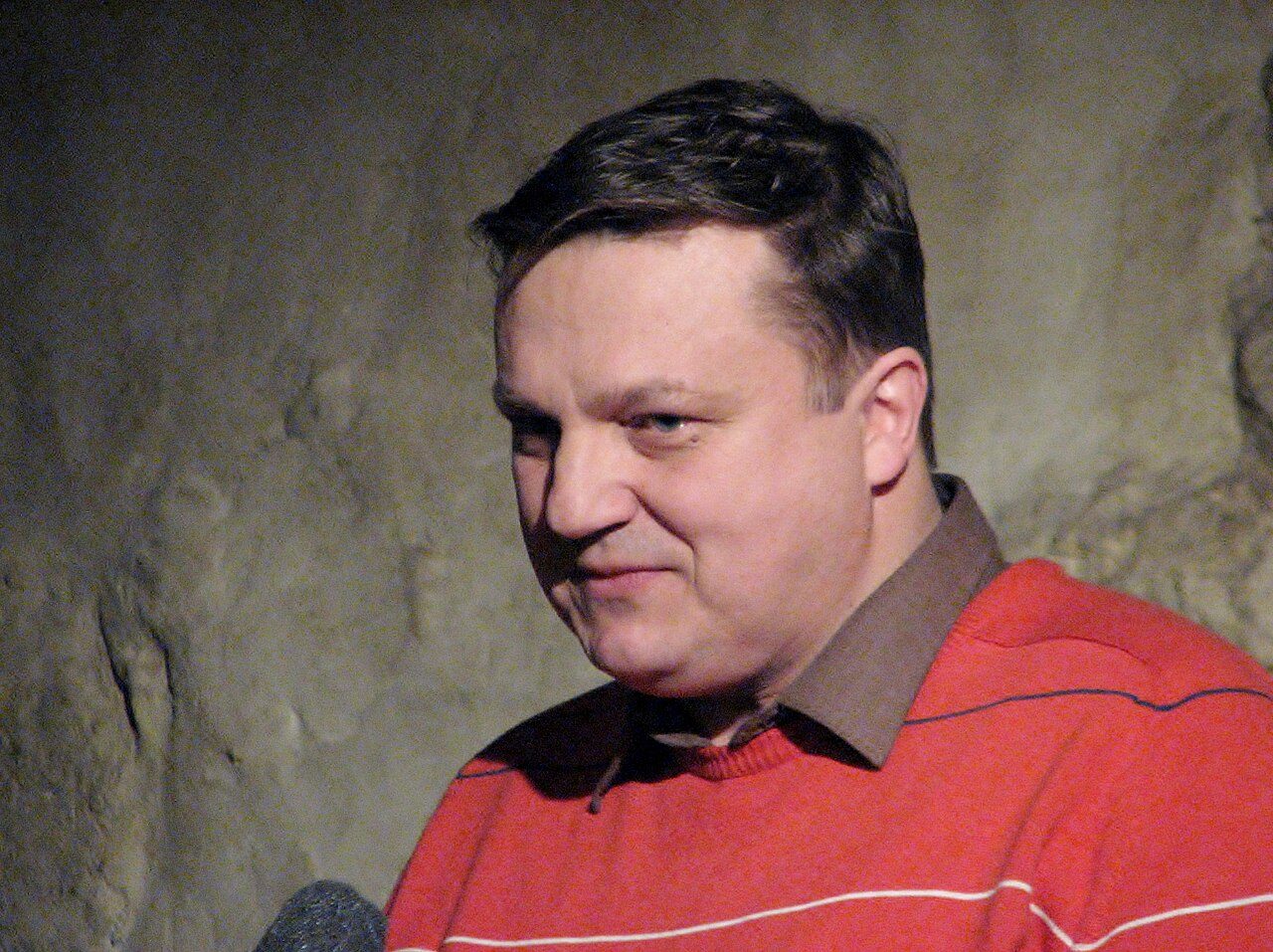 2014 ijen davolkovoń 12-ce čistë, Kloostri Ait kudoso, «Vodoń kelen valks» knigańt ikelesťavtomaso kortï Jaak Prozes. Foto: Ave Maria Mõistlik.