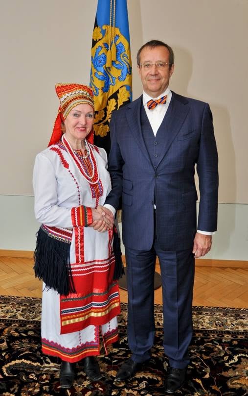 Раиса Клинова во время визита эрзянской делегации к президенту Эстонии Тоомасу Хендрику Ильвесу, 2014 год.